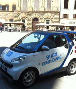 Car sharing: Palazzo Vecchio festeggia un anno di car2go a Firenze