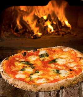 ''Festa della Pizza'' allo Sferisterio delle Cascine: pizza gratis contro la marginalità