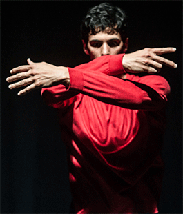 La democrazia del corpo: il coreografo Gabriel Schenker in scena a Firenze